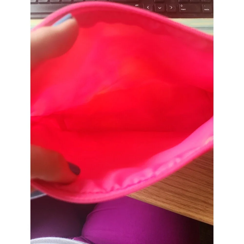 Clinique Set of 2 Cosmetics Bags Pouches